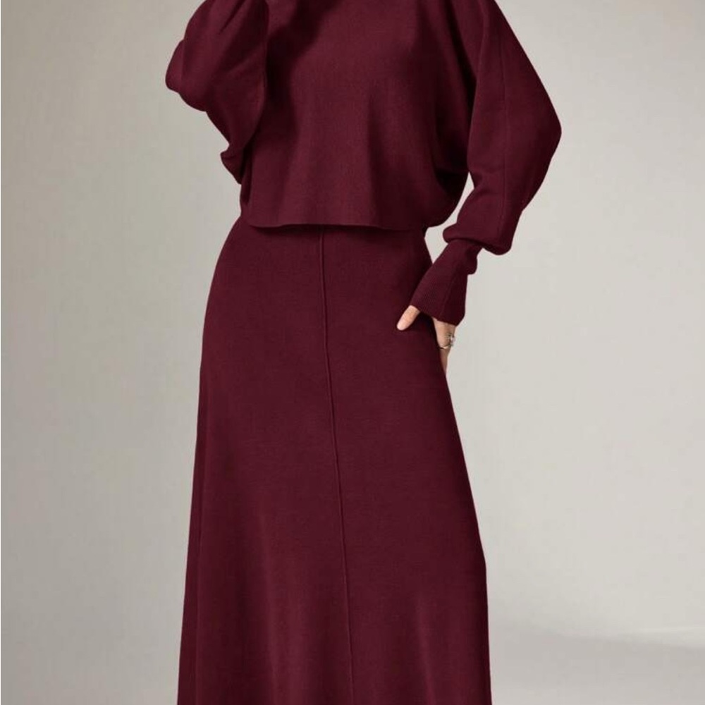 Elegant Burgundy Women's Skirt